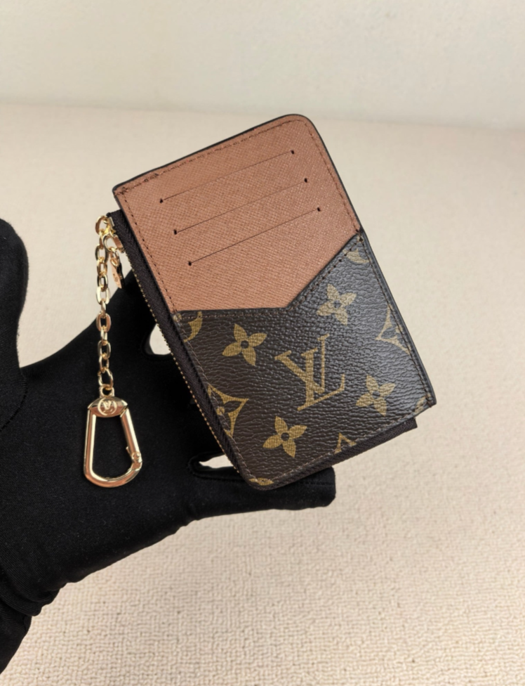 Keychain card holder ready to ship / one.one q.u.a.l.i.t.y / 13*9*2.5cm