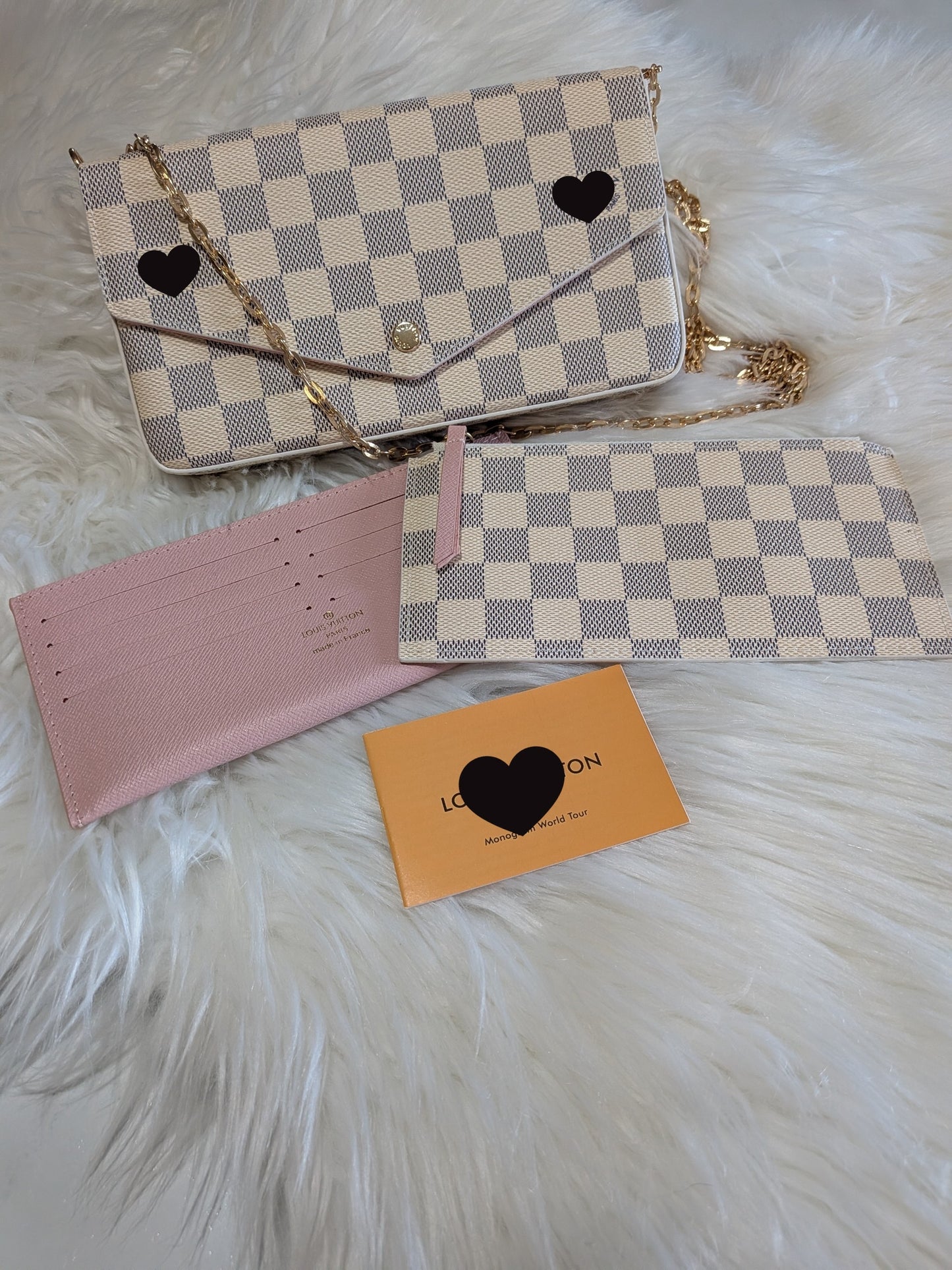Logo is covered / 3 pc LV set 1:1 quality / ready to ship