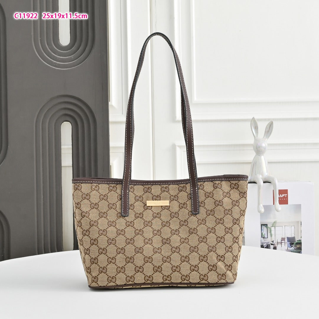 Ready to ship / Size 25*19 cm / one:one q.u.a.l.i.t.y