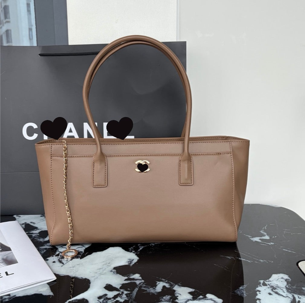 Handbag entry / $3 entry fee / 49 spots available