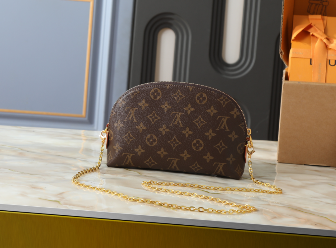Ready to ship clutch bag / one-one q.u.a.l.i.t.y / Size: 24 x 17 x 6