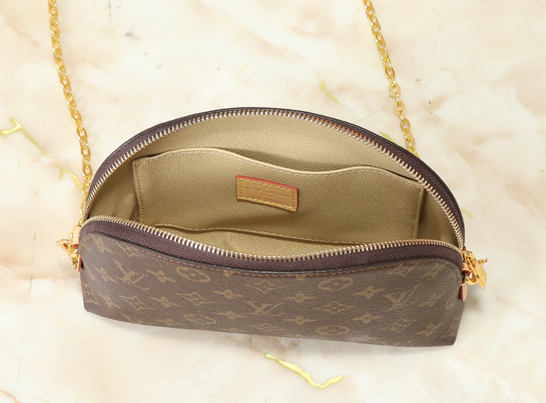 Ready to ship clutch bag / one-one q.u.a.l.i.t.y / Size: 24 x 17 x 6
