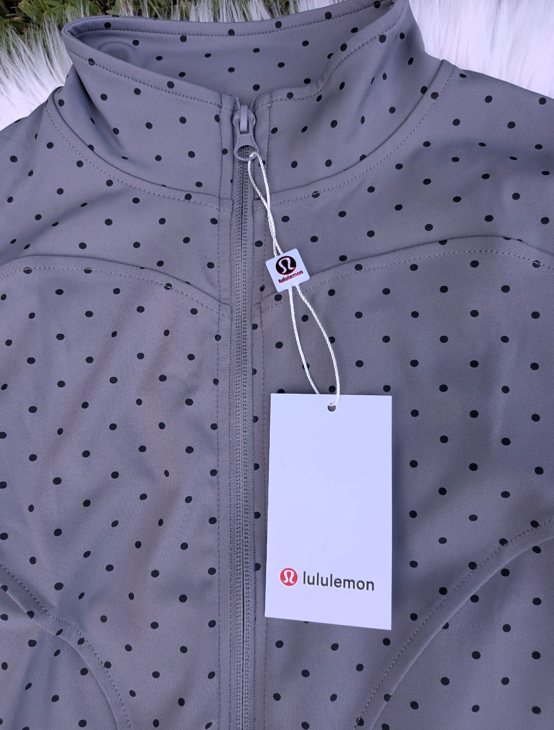 Women's athletic slim fit jacket - ready to ship